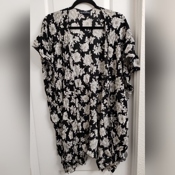 Brandy Melville Floral Kimono Duster Jacket One Size - Picture 2 of 7
